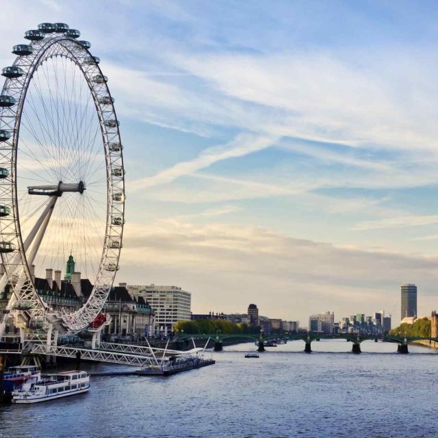 https://www.nicetripsmorocco.com/wp-content/uploads/2018/09/destination-london-01-640x640.jpg